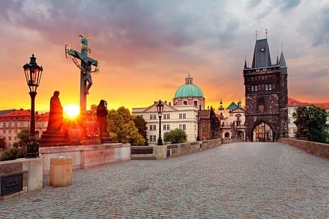 UNDERSTAND FAIRY TALE ARCHITECTURE