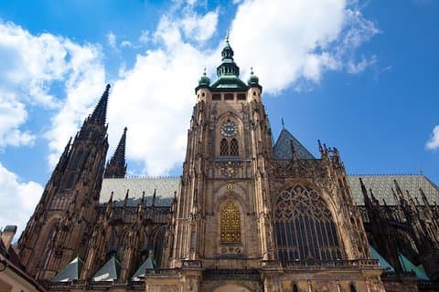 Two-Hour Morning Walking Tour of Prague Castle