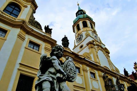 Prague: breathtaking views and parks city game