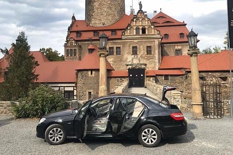 VIP Private Transfer from Prague Hotel to Prague Airport