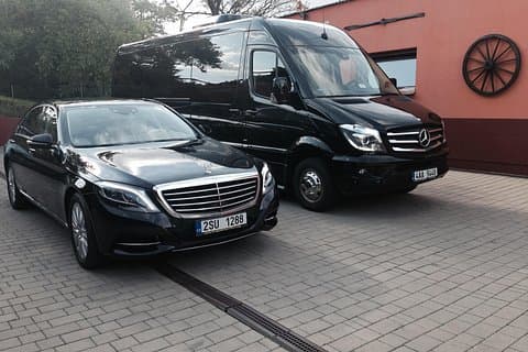 Private Group Transfer for up to 19 people and luggage