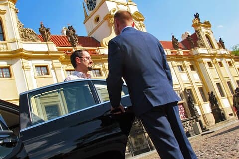 Private transfer: Prague to Vienna