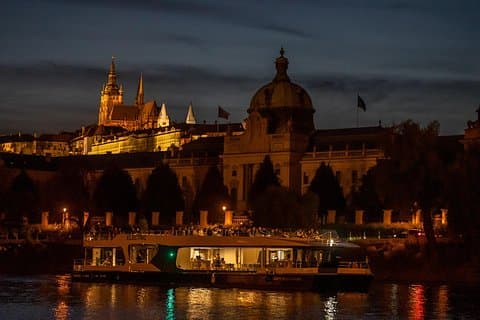 Prague: Evening Eco Cruise With a Glass of Prosecco in Bohemia