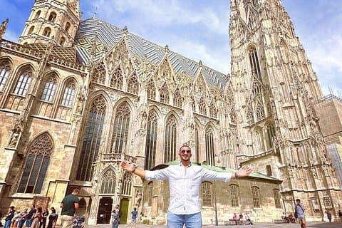 1-Day Excursion: Prague to Vienna Tour with private transfers