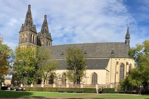Self-Guided Audio Tour in Prague's Vysehrad Castle