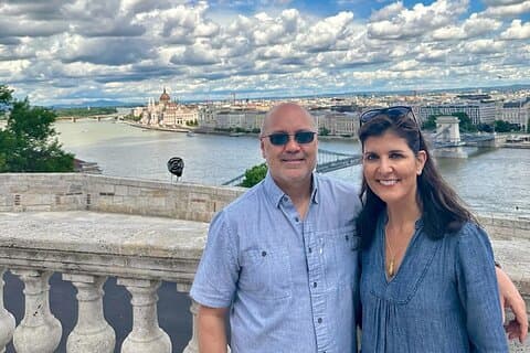 Budapest Day Trip from Prague with Private Transfers and Guide