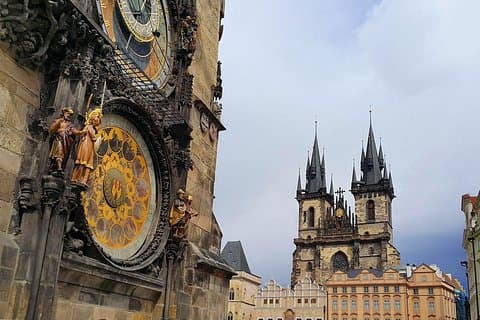 Prague easy walking tour: current life & Slivovitz museum visit