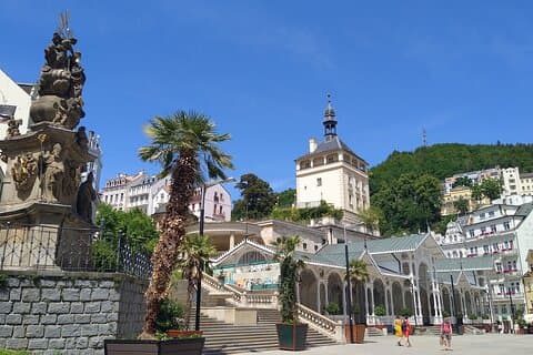 Excursion to Karlovy Vary from Prague in Spanish