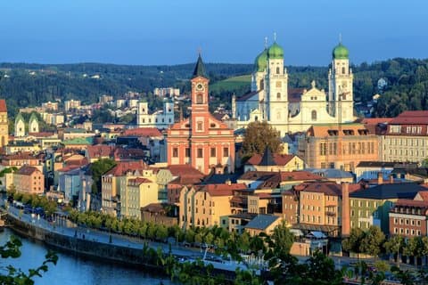 Prague to Passau Transfer with 3 Hours Stop in Cesky Krumlov