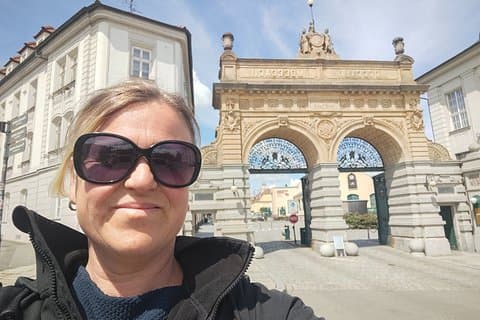 Pilsen, Glassworks & Karlstejn: Private Day Trip from Prague