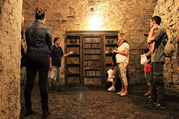 Prague Oldtown and Medieval Underground and Dungeon Historical Tour