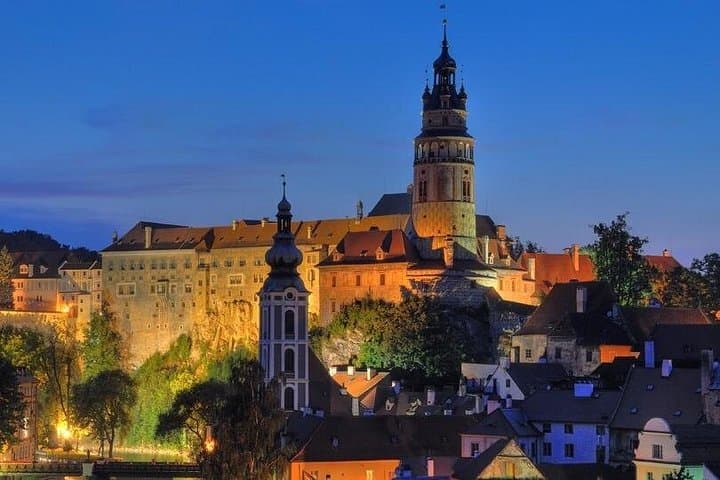 The Krumlov castle at night