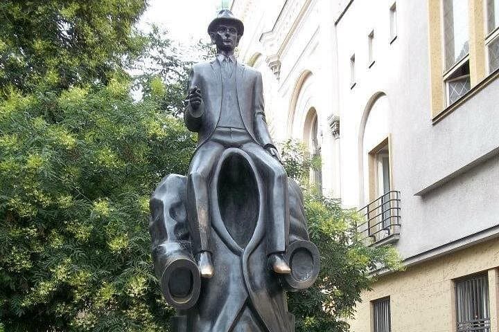 Franc Kafka´s sculpture, Spanish synagogue