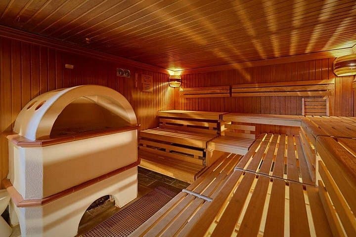 Small-Group Saxon Switzerland NP Easy Tour & Unlimited Thermal Baths