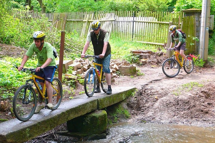Private cycling day trip around the River Sazava