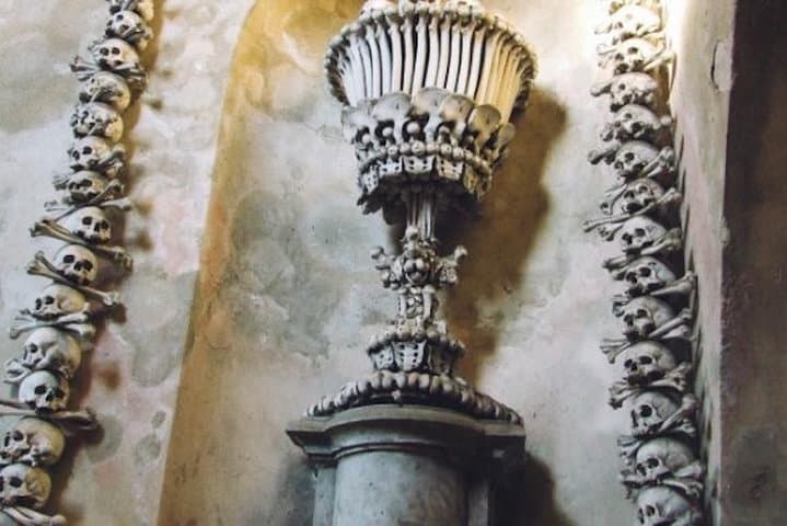 Kutna Hora Day Tour Including Sedlec Ossuary from Prague