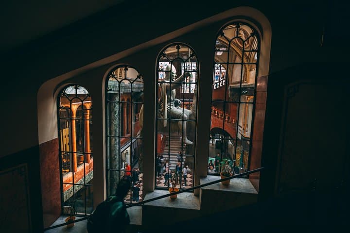 See hidden sights off the beaten path