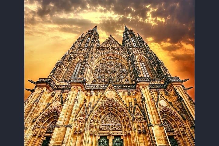 Prague Private City Walking Tour with Transit by Car