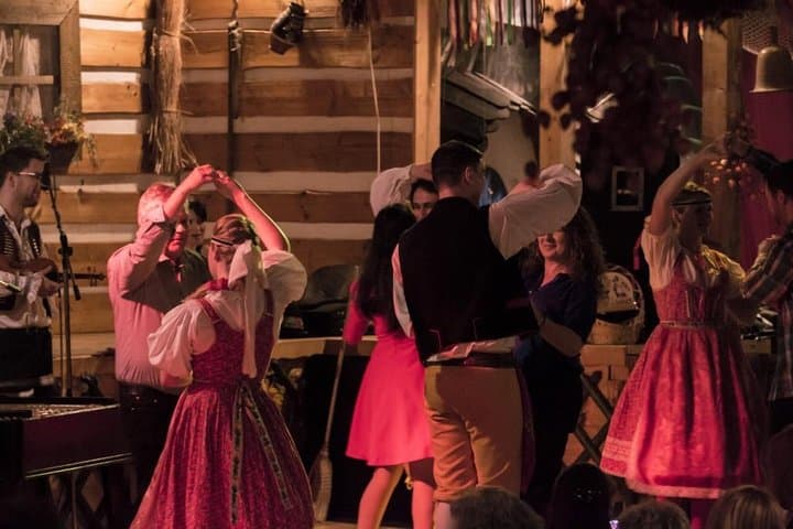 Czech Folklore Show with dinner and transfer