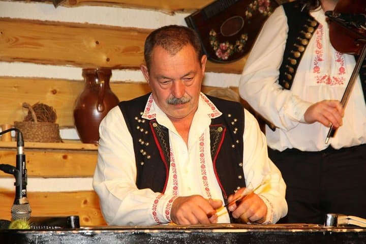 Czech Folklore Show with dinner and transfer