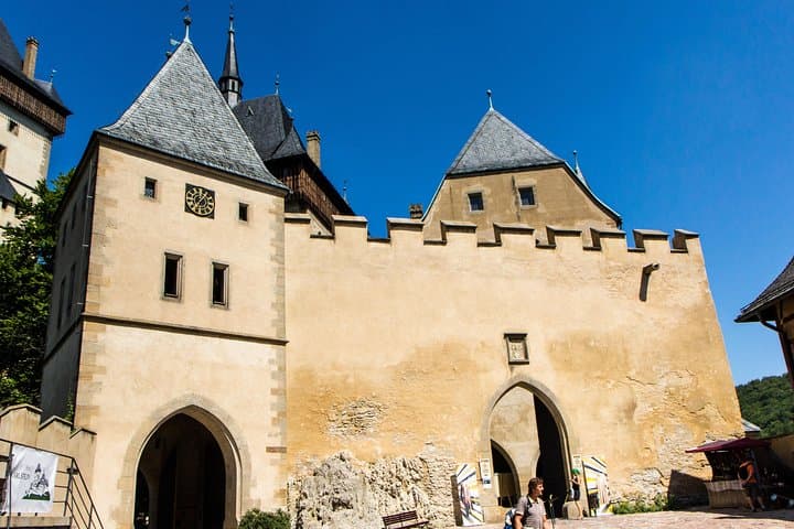 Private Karlstejn castle trip from Prague with Lunch & Admission