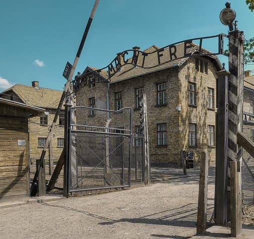 Private Tour to Auschwitz from Prague