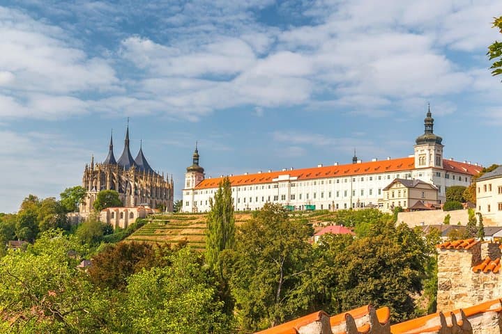 Half Day Trip to Kutna Hora,Bone Church and Free Time from Prague