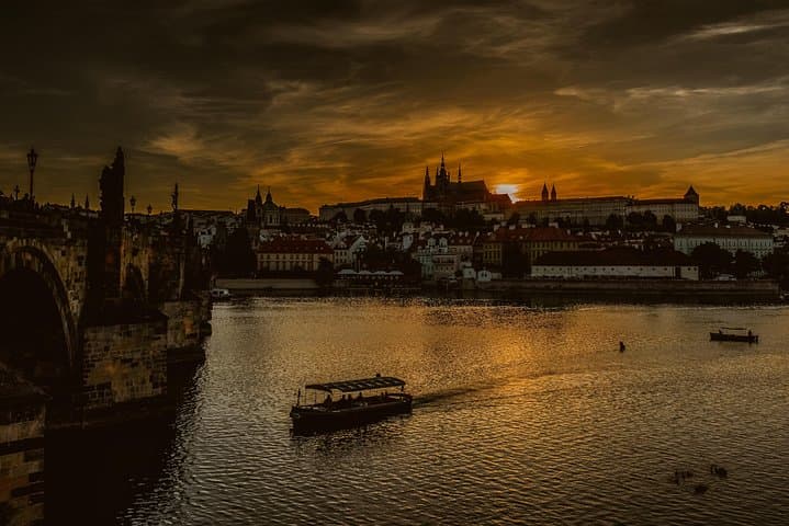 Prague Devil's Channel Cruise on Vltava River with Commentary