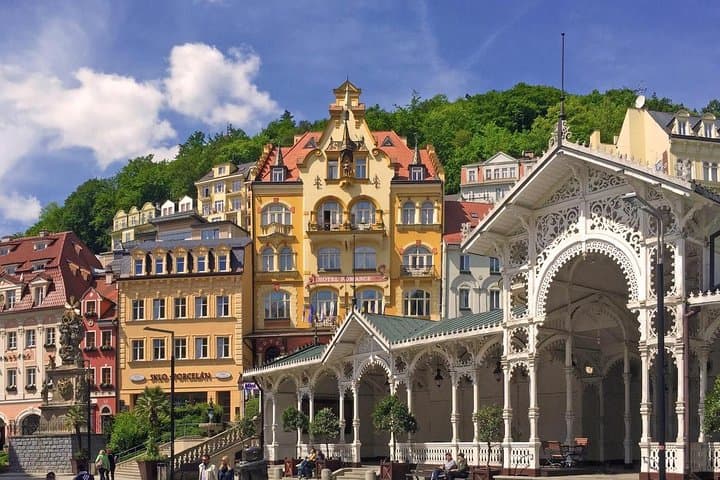 Small group Karlovy Vary and Krusovice Brewery tour