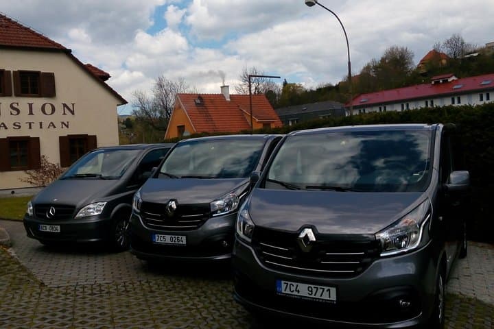 Private one way Sightseeing transfer from Cesky Krumlov to Prague