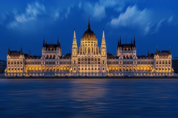 Private Transfer from Prague to Budapest, English-speaking driver