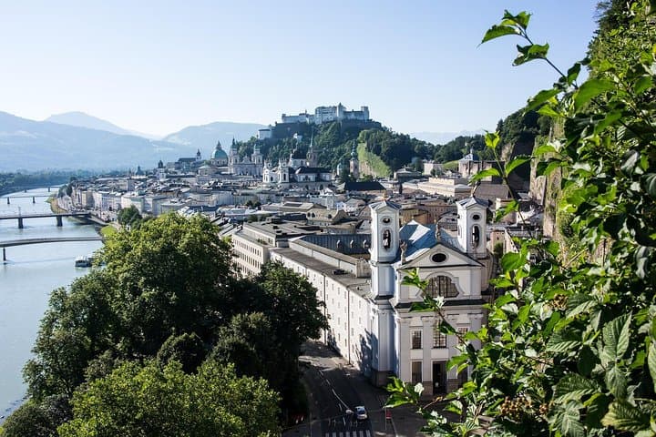 Private Transfer from Prague to Salzburg with local English-speaking driver