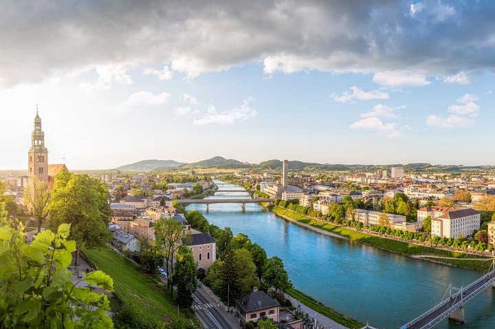 Private Transfer from Prague to Salzburg with local English-speaking driver
