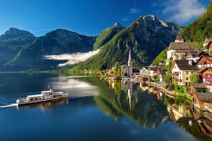 Private One-way Tour from Prague to Salzburg-2h Stop in Hallstatt