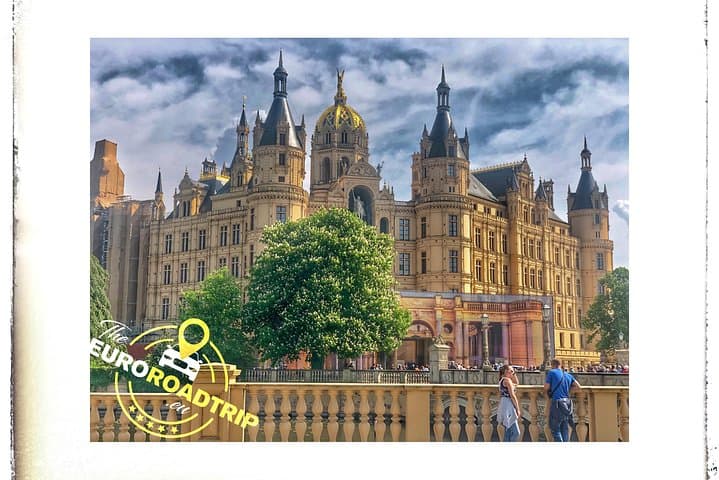 Private transfer from Prague to Budapest