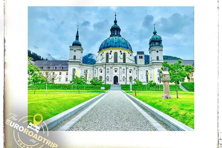 Private transfer from Prague to Budapest