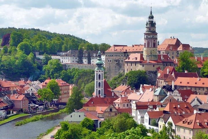 Cesky Krumlov castle towering over the town and river Vltava