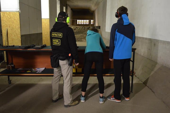 Shooting AK47