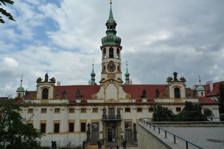 Prague in One Day by a Car - Excellent opportunity to see all the sights