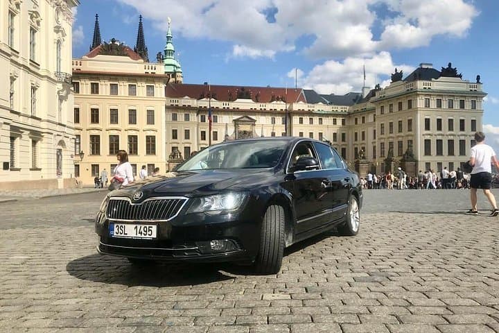 Airport Prague Private Transfer for up to 4 people
