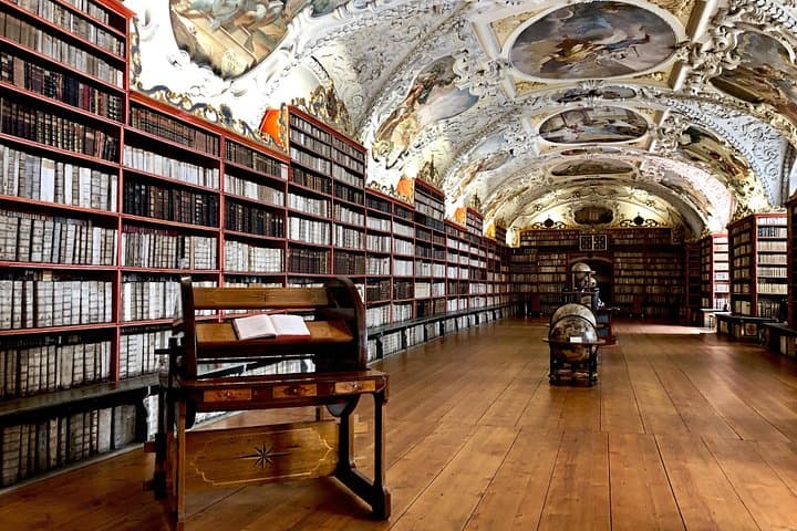 Private Prague Palaces & Gardens Tour: Legends & Hidden stories
