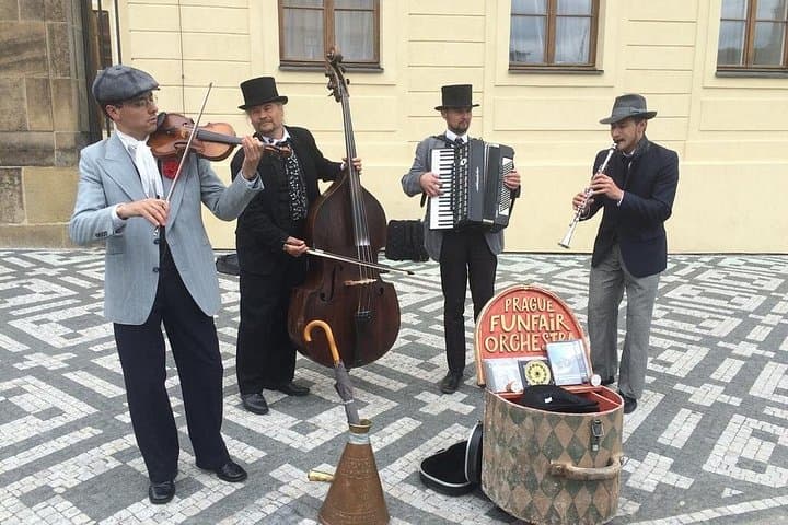 City tour to the top 10 attractions in Prague private tour