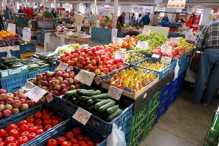 The Prague Market Hall #22 is the place to go for fresh vegetables, fruits, pastries and meat products. Particularly in the morning it is buzzing with elderly citizens who come here from all over town