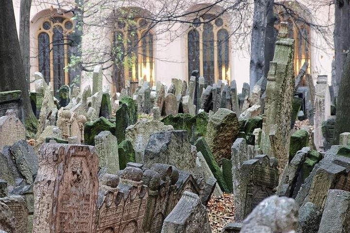 Prague Old Town tour and external Jewish Quarter