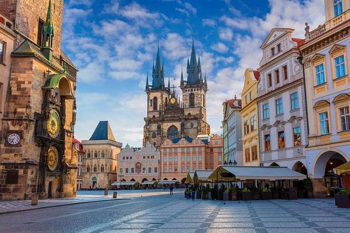 Private Prague Airport Arrival Transfer
