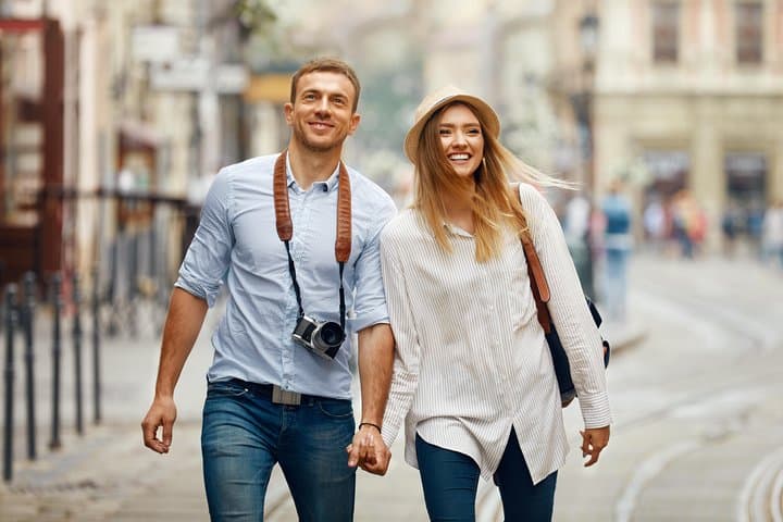 Private Transfer from Prague to Warsaw with 2h of Sightseeing