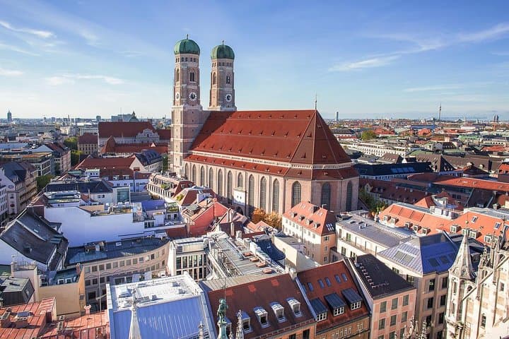 Prague to Munich Private Transfer with Scenic Optional Stops