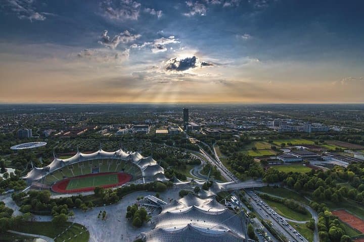 Prague to Munich Private Transfer with Scenic Optional Stops
