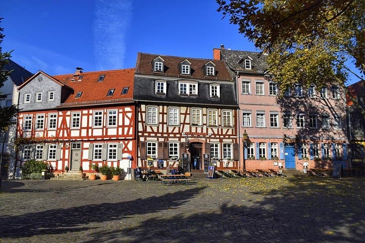 Private transfer from Prague to Frankfurt with 2h for sightseeing