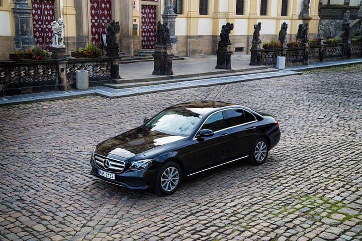 Private transfer from Prague to Vienna via Cesky Krumlov